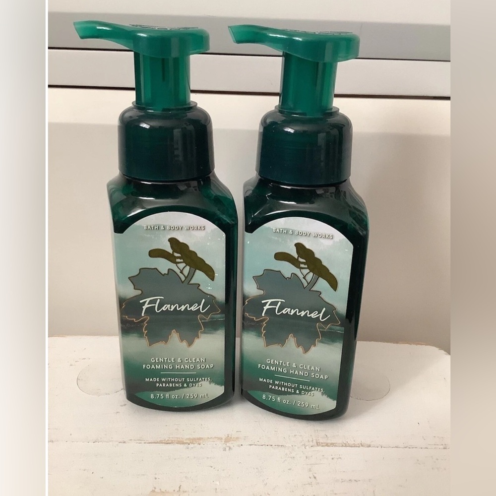 2-Pack Bath & Body Works FLANNEL Gentle & Clean Foaming Foam Hand Soap 8.75 oz